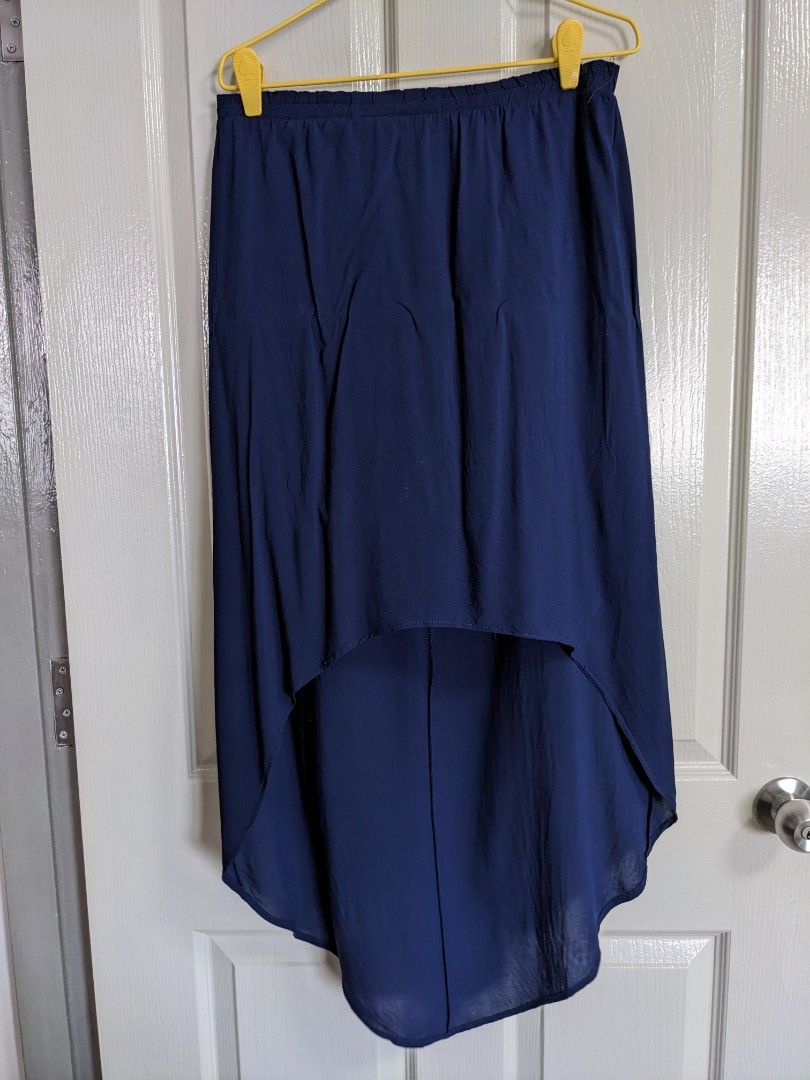 Forever 21 Navy asymmetrical skirt in Size S Women s Fashion Bottoms Skirts on Carousell