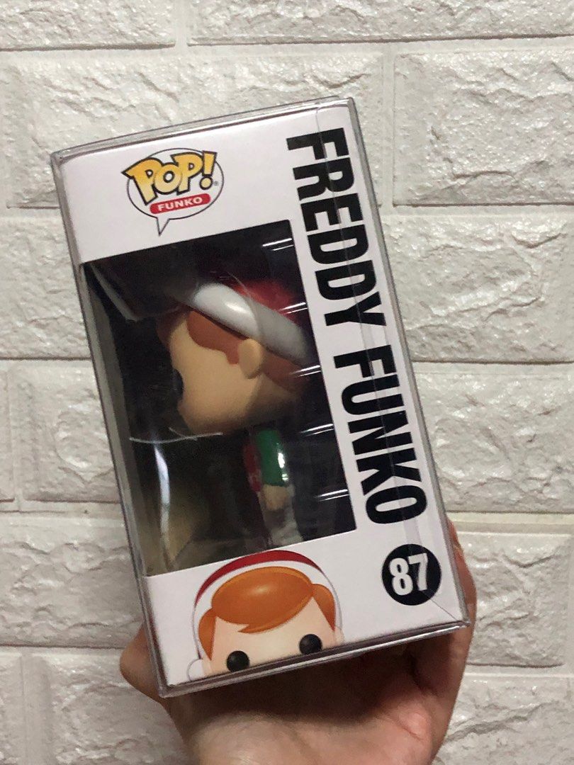 Funko POP! - Freddy Funko (Santa) (Category: Designer & Blind Box Toys) located in Paranaque City. Submitted by ja9preloved (Listing ID 1205160275, Image 2). Description: NOOB.