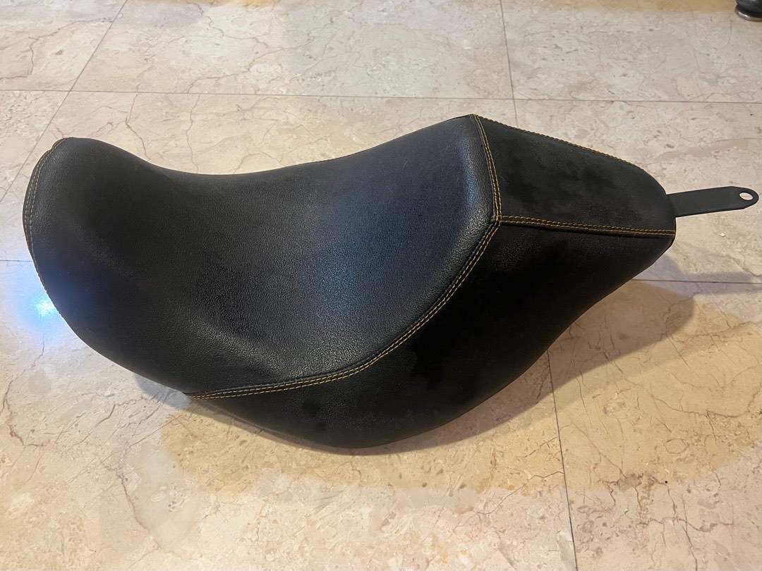 harley dyna solo seat