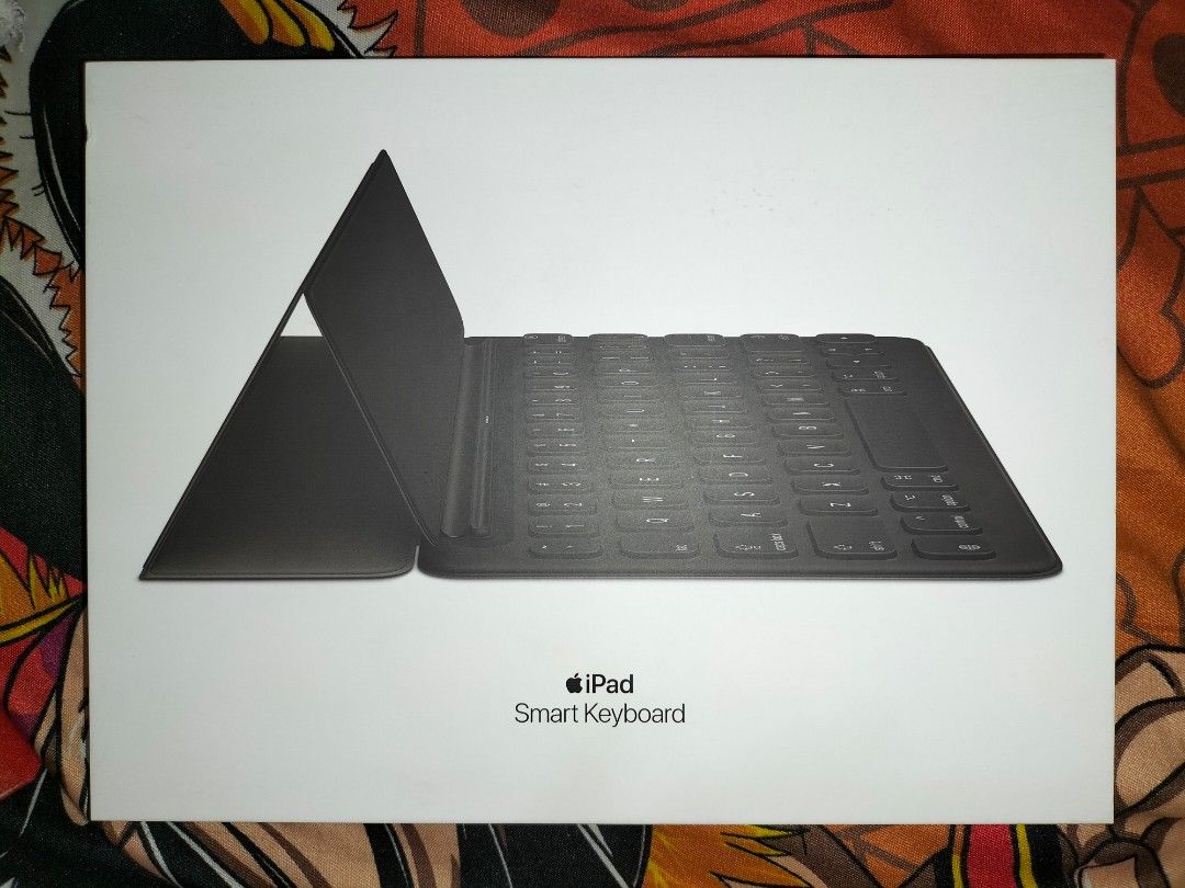 iPad Smart Keyboard (Category: Computer Keyboard) located in Antipolo. Submitted by trish.0811 (Listing ID 1205051587, Image 3). Description: Price is still negotiable!!! Quality: 10/10, lightly used Specifics: Black Color, Compatibility is in the images, Legit product RFS: I wanted a different keyboard. Includes: Original Packaging Original Price: P9600.00.
