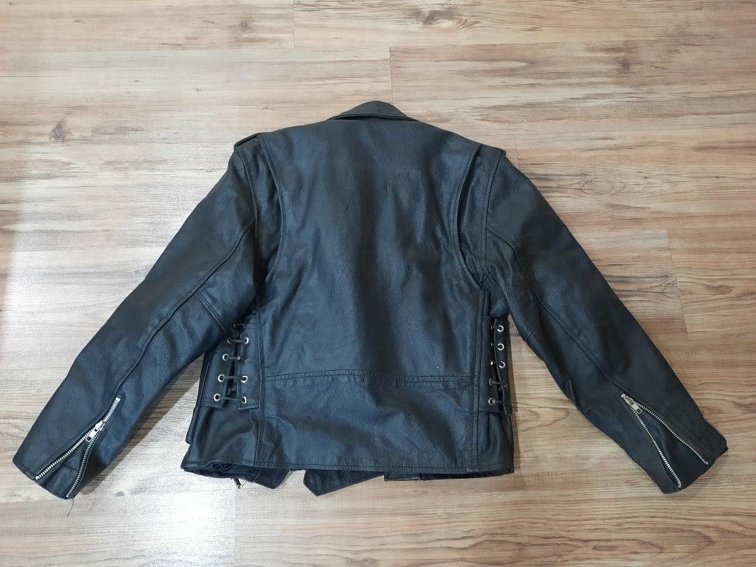 Jafrum leather shop