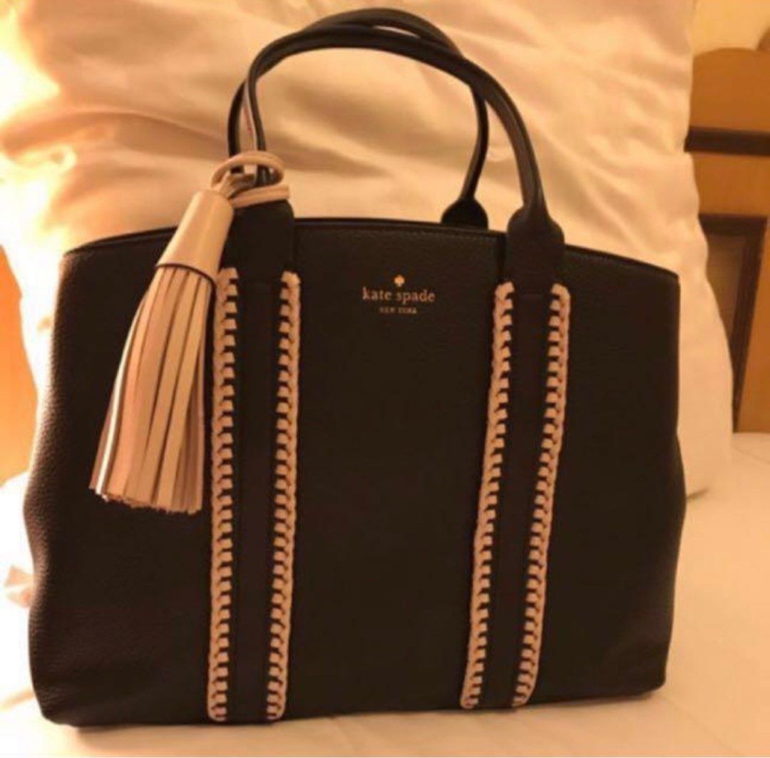 Tory Burch & Kate Spade Bags (Category: Tote Bags) located in Singapore. Submitted by nellyjoy (Listing ID 1205175206, Image 1). Description: $50 onwards .