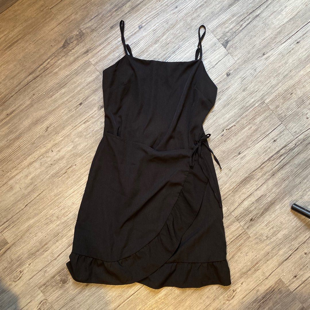 LEAVING SG SALE FREE MAIL Cotton On Black Wrap Dress