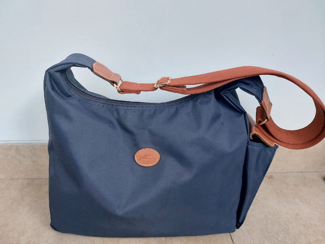 Promo Longchamp Le Pliage Xtra Small Hobo Bag Navy Diskon 30% di Seller  voila.id - Koran Lama Selatan, Kota Jakarta Selatan