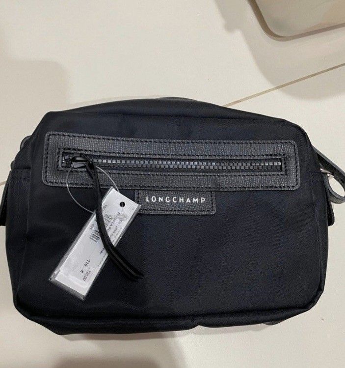 Longchamp Le Pliage Hobo Sling Bag, Women's Fashion, Bags & Wallets,  Cross-body Bags on Carousell