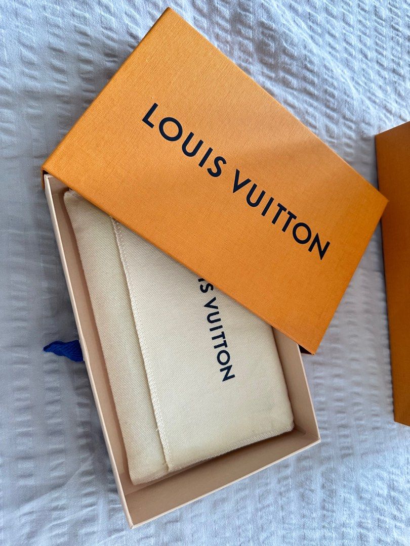 Passport Cover My LV World Tour Monogram - Men - Personalization