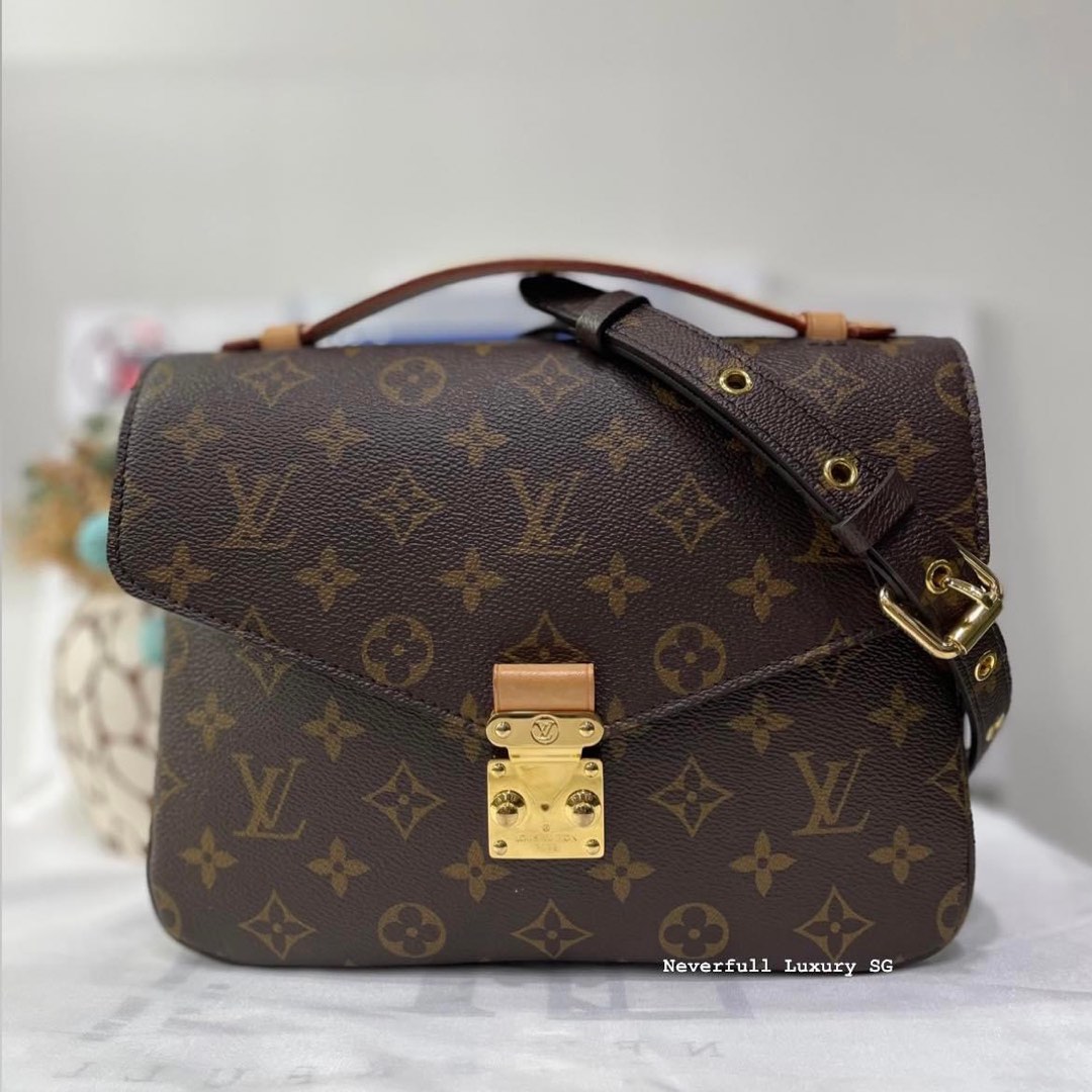 LV POCHETTE METIS Vintage Louis Vuitton Monceau, Luxury, Bags & Wallets on  Carousell