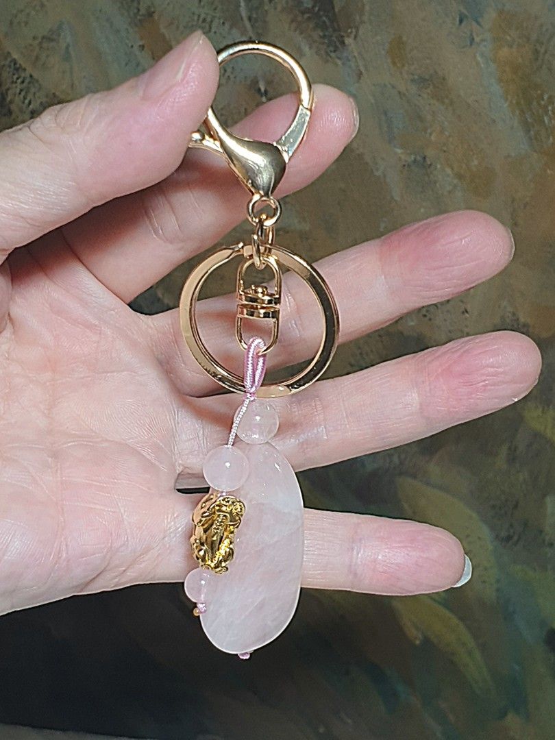 Quartz keychain shop
