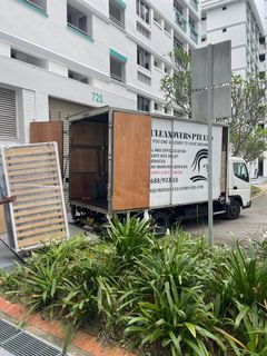 Need moving services with warehousing option? No sweat! Call us today for a free onsite quotation! A team of professional movers here for you! 😊