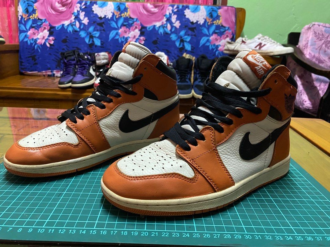 Nike Air Jordan Orange
