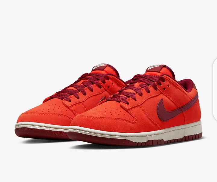 air max plus team orange team red