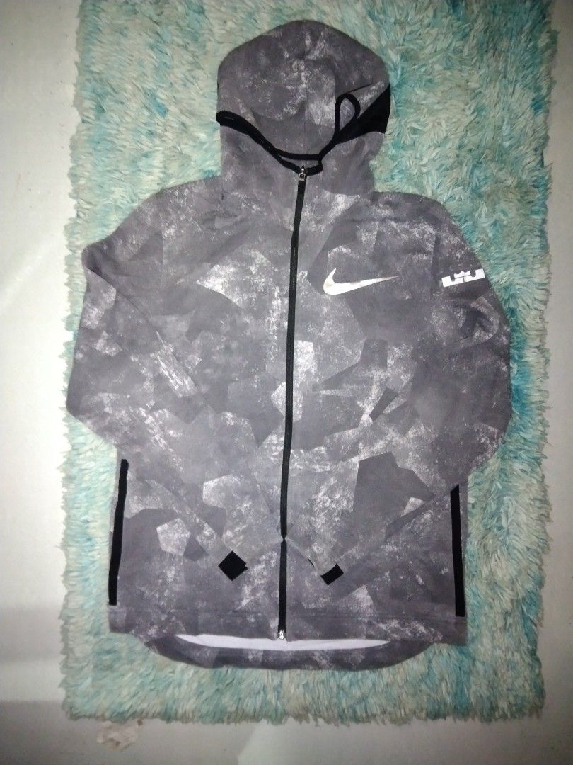 Nike lebron james hoodie jacket, Men's Fashion, Coats, Jackets and  Outerwear on Carousell