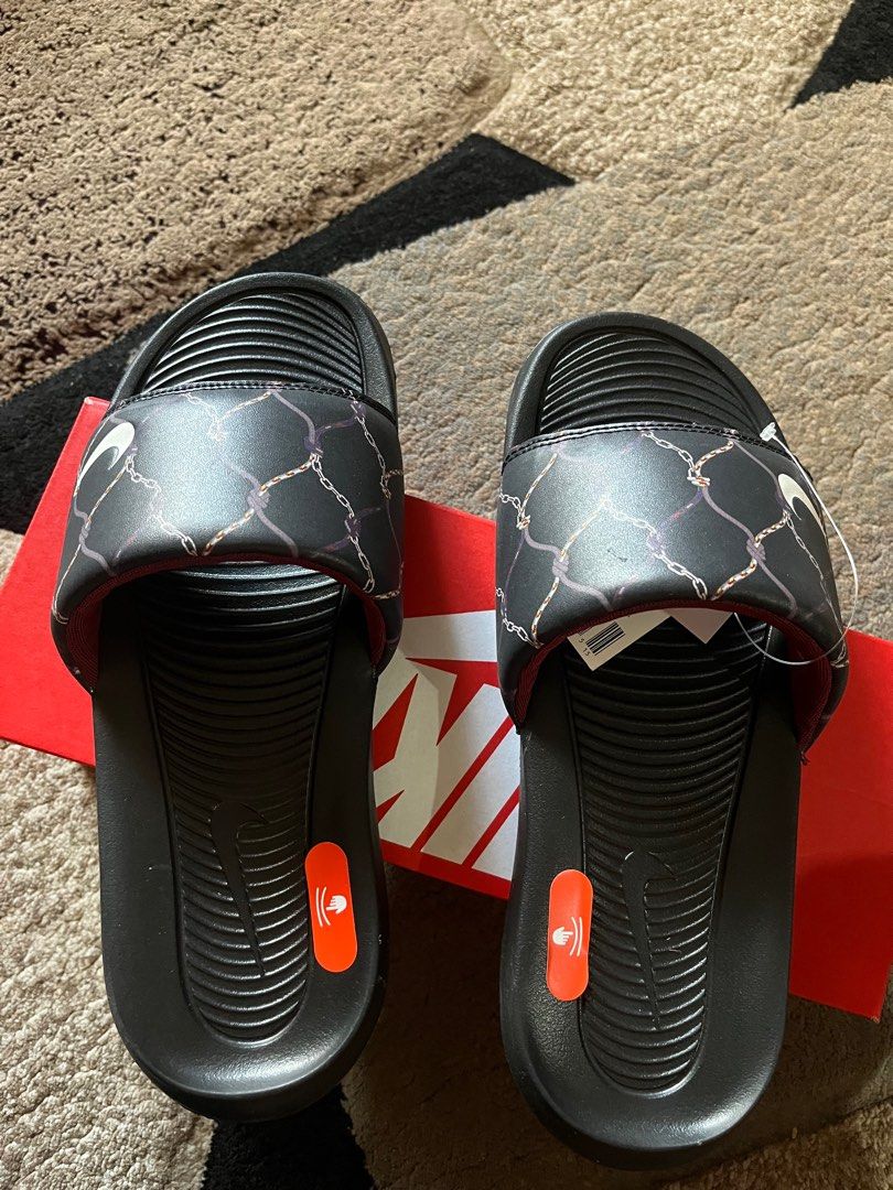 Nike victori one slide