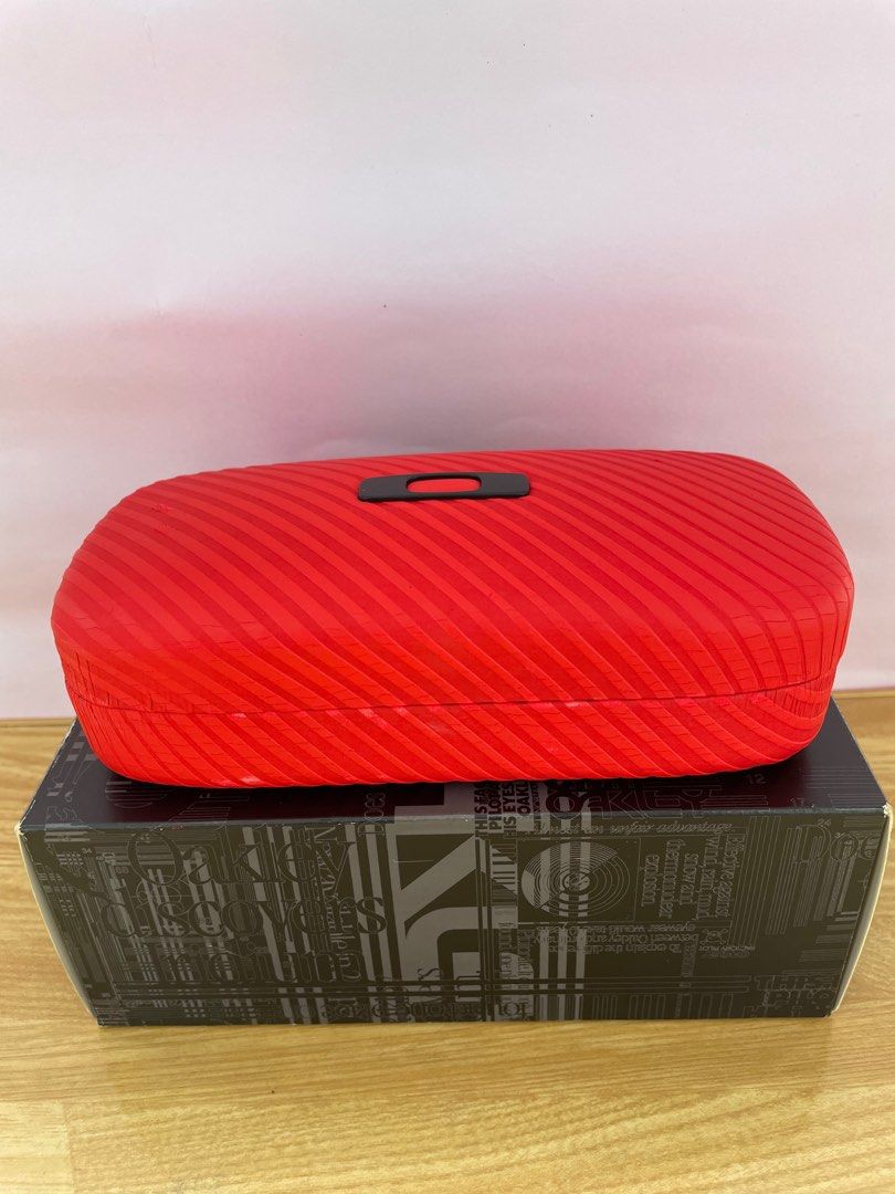 Oakley Eyewear Hard Case, Women's Fashion, Watches & Accessories