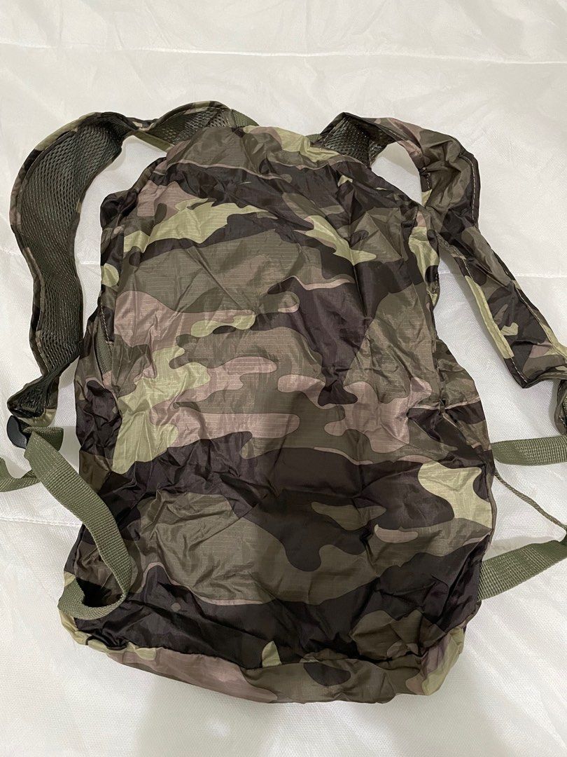 Oakley Foldable Backpack Camo, Men's Fashion, Bags, Backpacks on Carousell