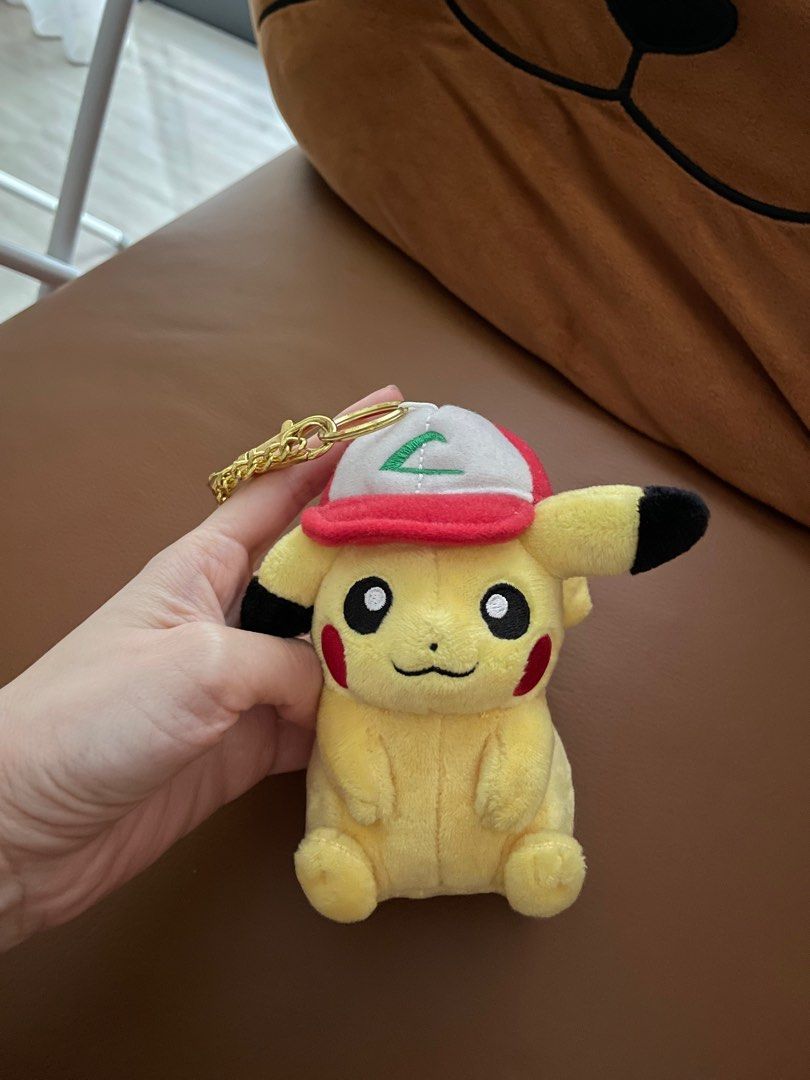 Detective pikachu hotsell plush keychain