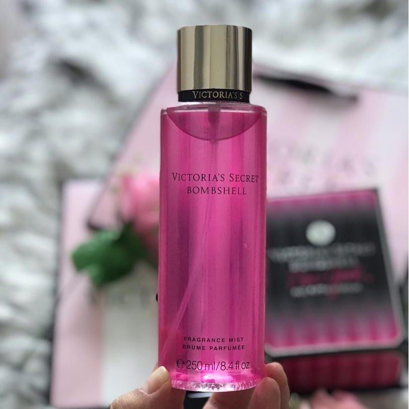 Victoria's Secret Bombshell Fragrance Mist, Fragrances, Beauty & Health