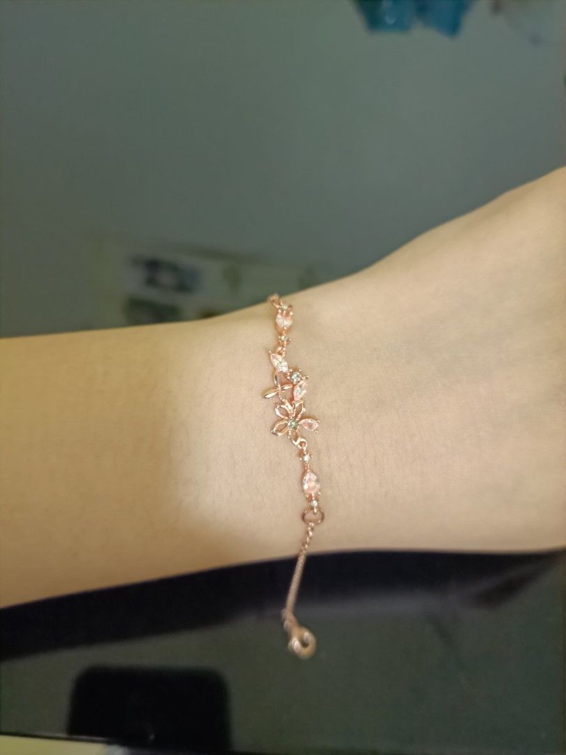Gold outlet flower bracelet