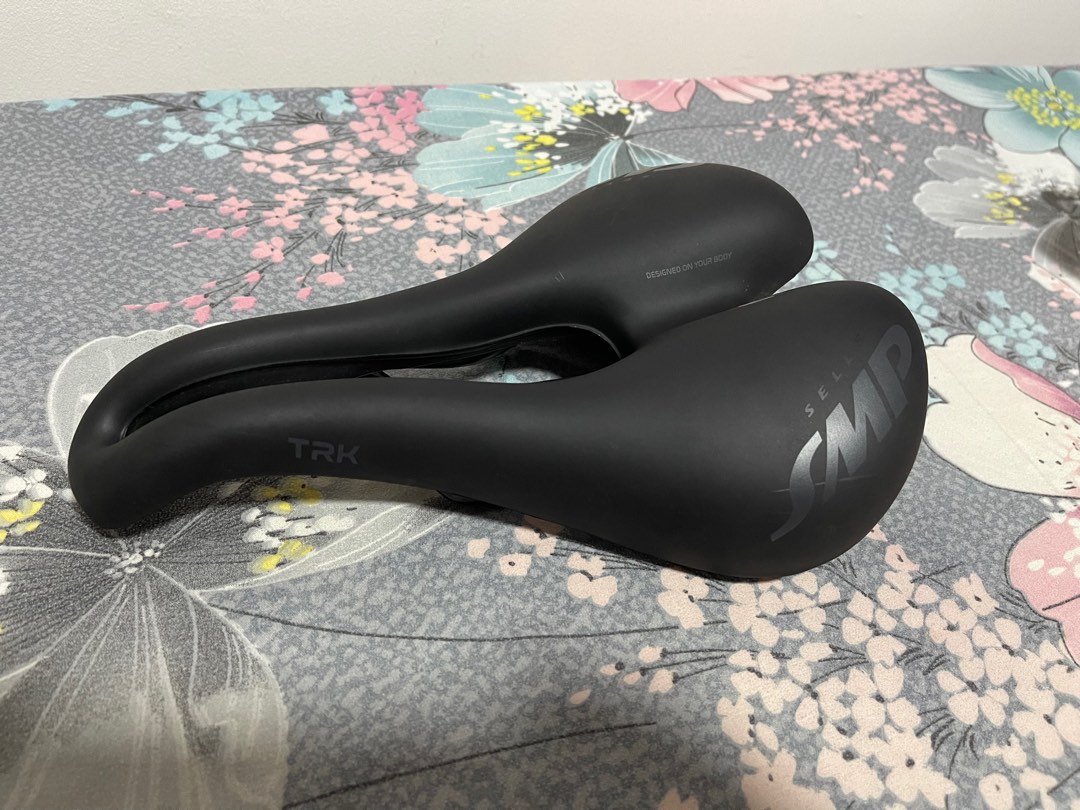 SELLE SMP saddle size trk Large, Sports Equipment, Bicycles & Parts
