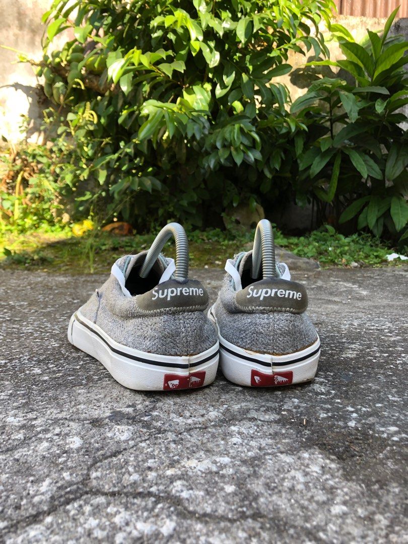 Sepatu vans shop x supreme