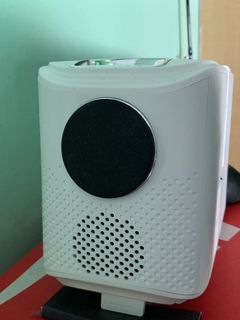 Smart LED projector ultra HD android 9.0 with 5G 1080P with Rgbb Netflix YouTube  English version
