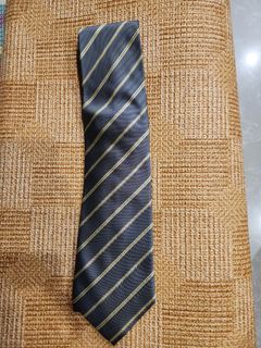 Suave Tie
