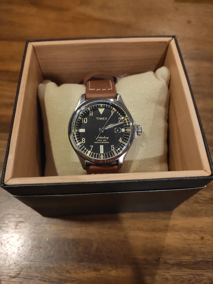 Timex red discount wing 38mm