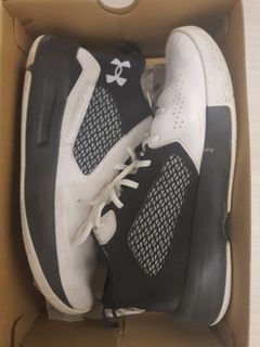 (Category: ) located in . Submitted by Shoedealer (Listing ID 1205216606, Image 1). Description: .