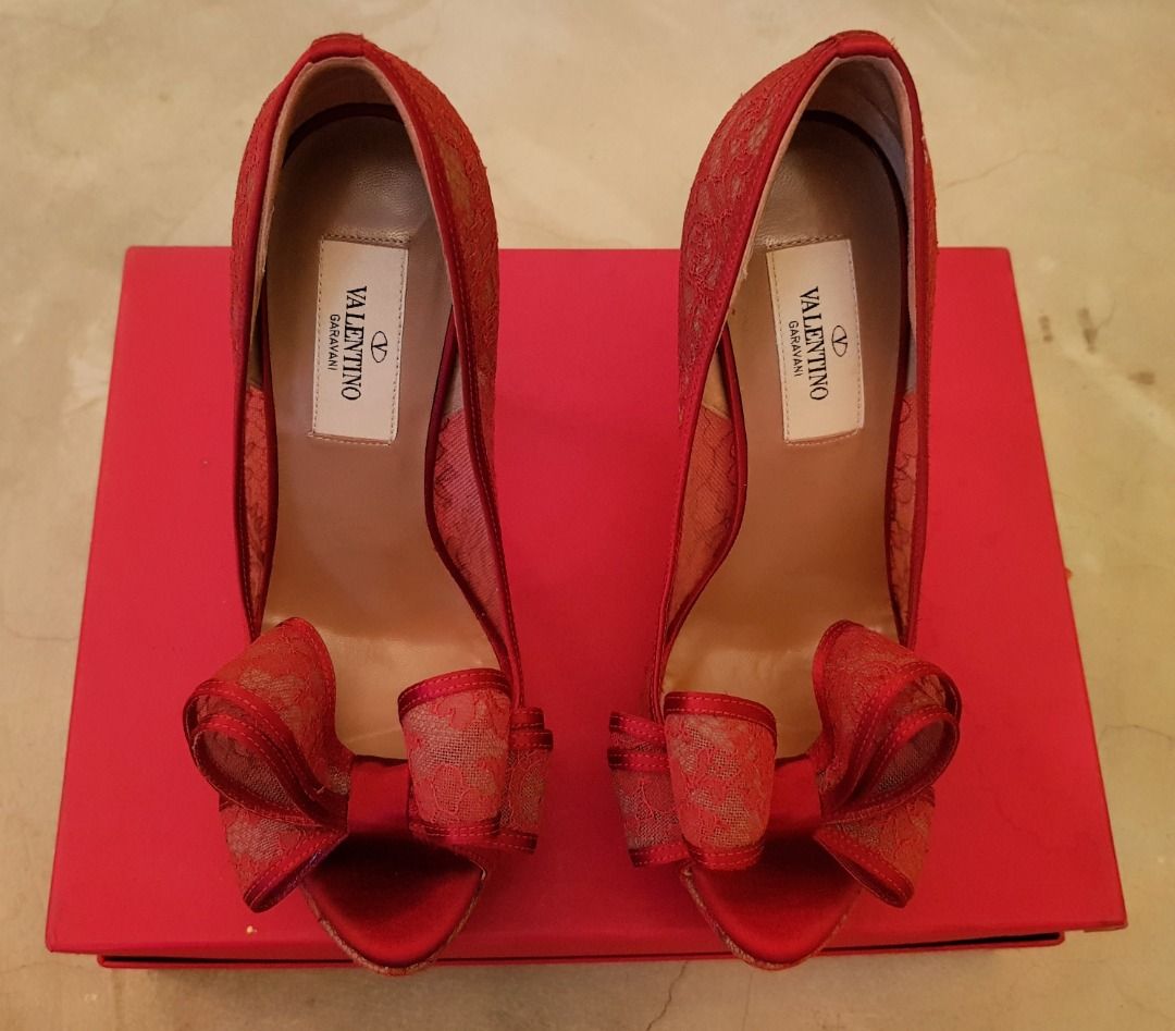 Valentino Couture Bow-Embellished Lace Pumps, Sneakers & Footwear on Carousell