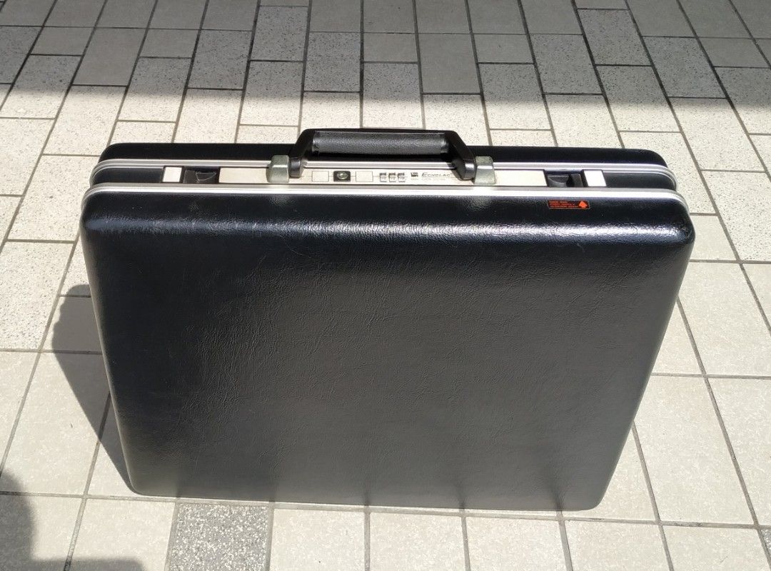 VINTAGE ECHOLAC COMBINATION LOCK HARD SHELL ATTACHE BLACK BRIEFCASE