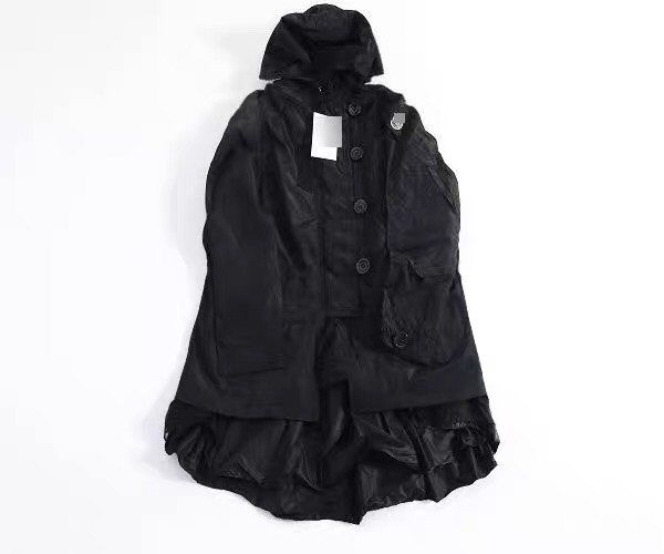 Waterproof raincoat black coat French brand moncler size 1 and 2