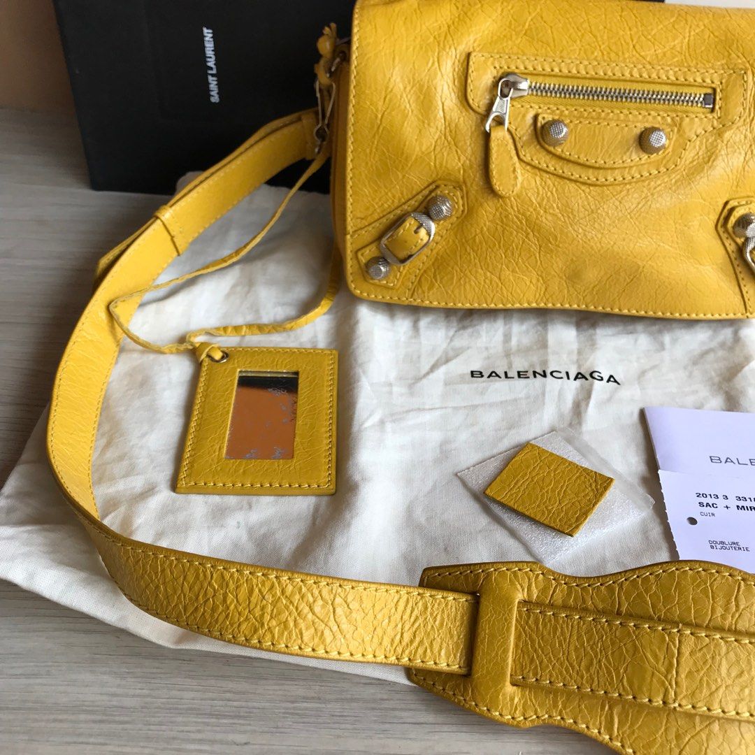 Balenciaga Agneau Classic Tool Kit Crossbody Bag (SHF-19418) – LuxeDH
