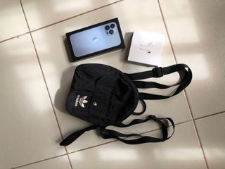 Rush‼️Adidas Originals Mini Bagpack black Unisex