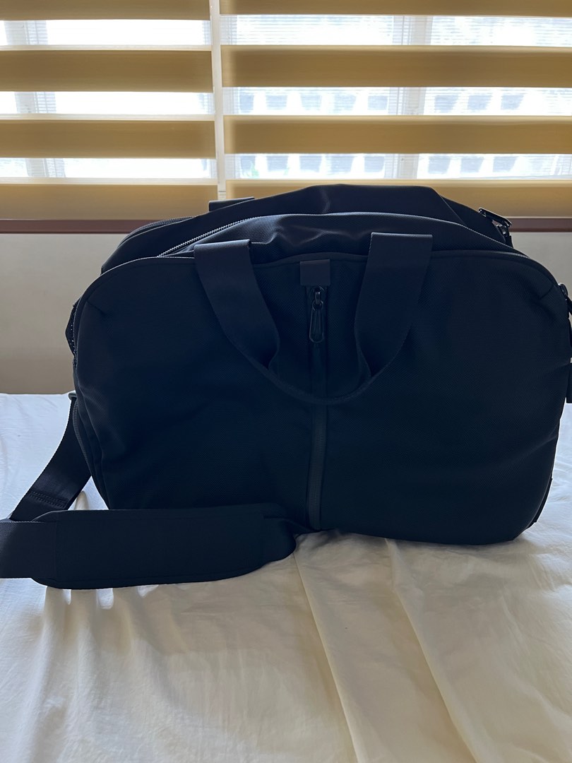 Aer Gym Duffel Bag Black, Men's Fashion, Bags, Sling Bags on Carousell