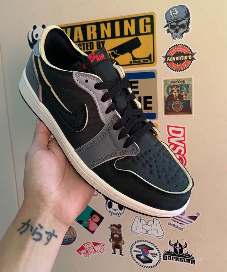 flo nike air monarch iv