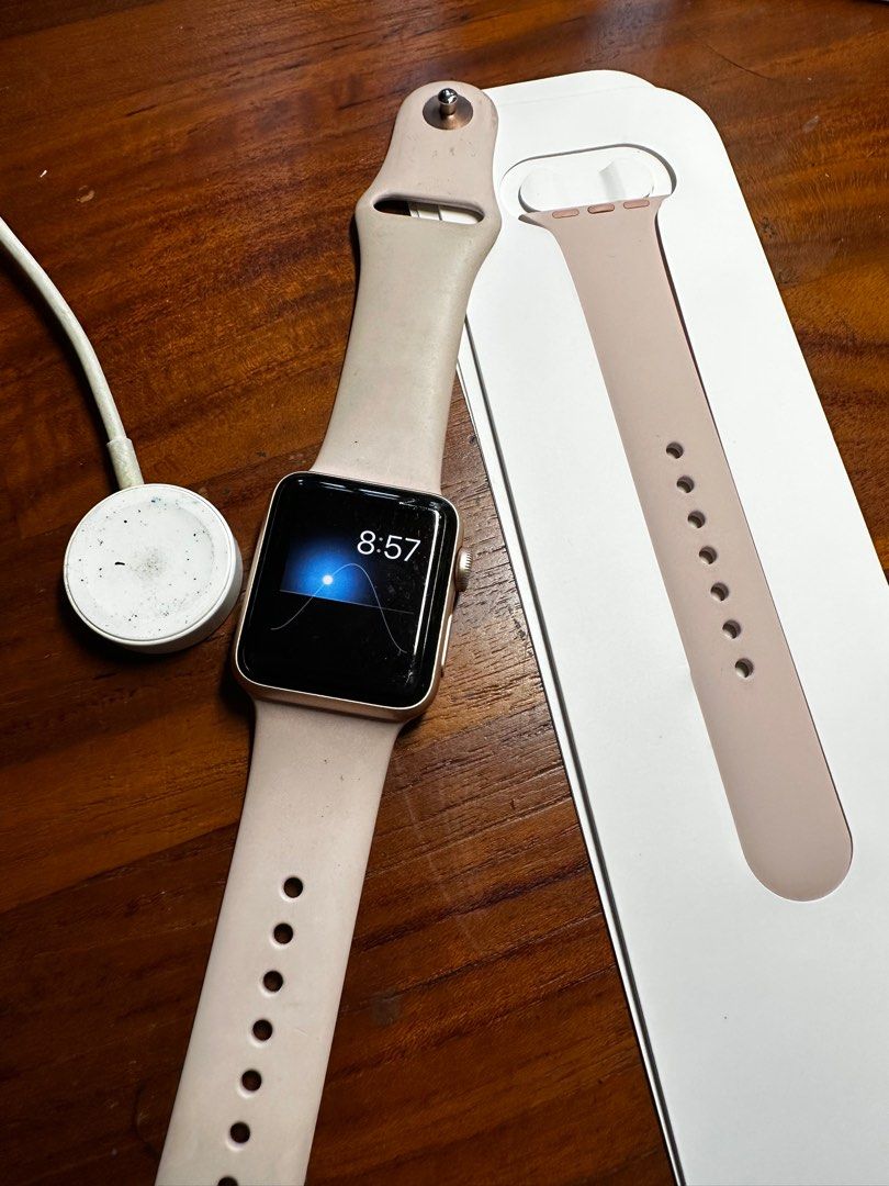 Apple watch series 3 rose gold with white band discount