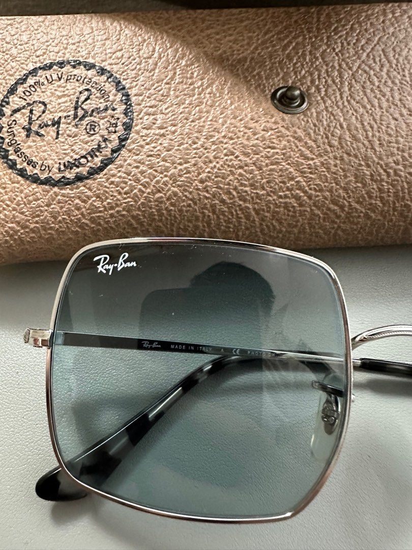 Authentic Rayban 1971 Square Evolve (Category: Sunglasses & Eyewear) located in Malolos. Submitted by dcops (Listing ID 1205348200, Image 2). Description: Authentic Rayban 1971 Square Evolve - Complete inclusions with box, rayban cleaning cloth, manual - Serial number as shown in the photo - Haven’t used, fitted only kaya nakatambak lang - Bought from SM North Edsa Department Store (no receipt) - Good as brand new RFS: Decluttering, not used Paym