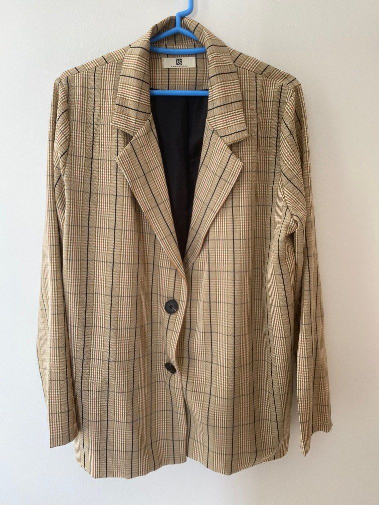 Beige blazer, Women's Fashion, Coats, Jackets and Outerwear on Carousell