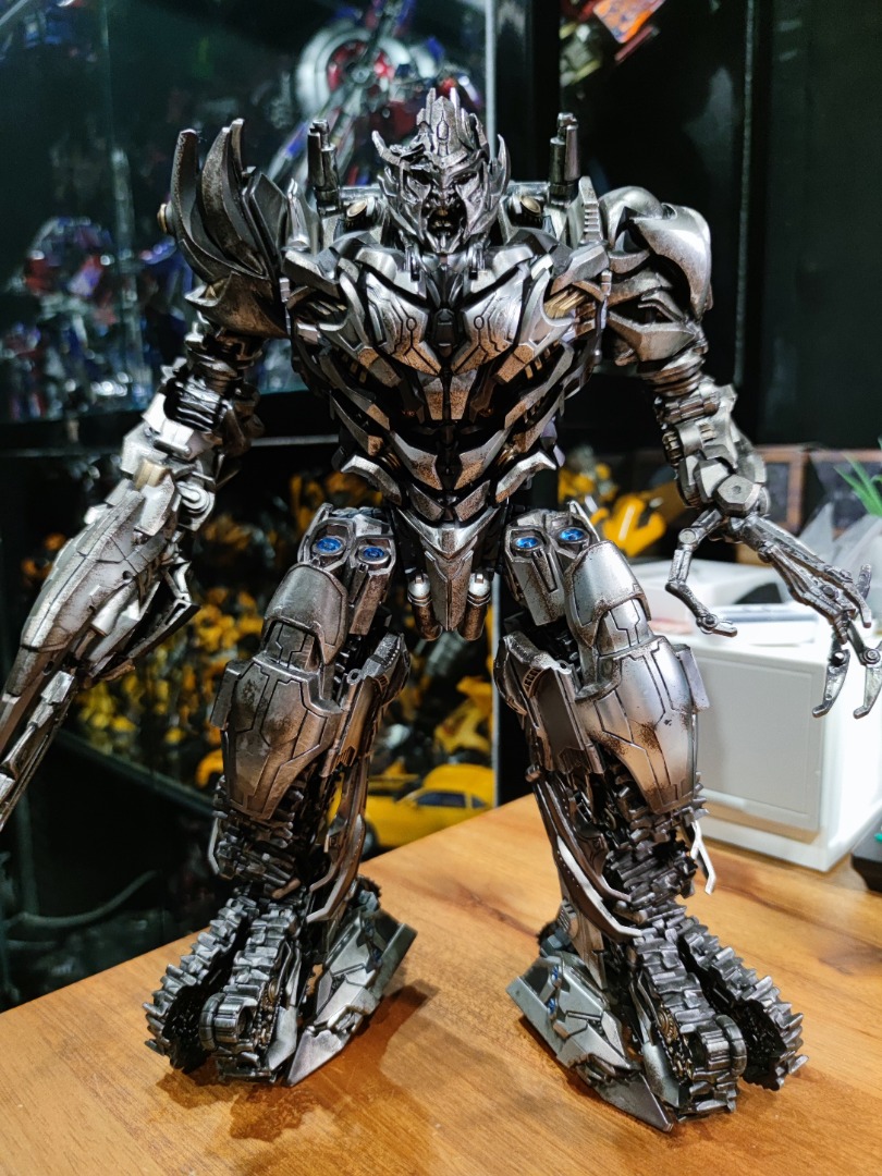 Transformers black on sale mamba megatron