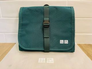 BNWT Uniqlo Toiletries Pouch Travel