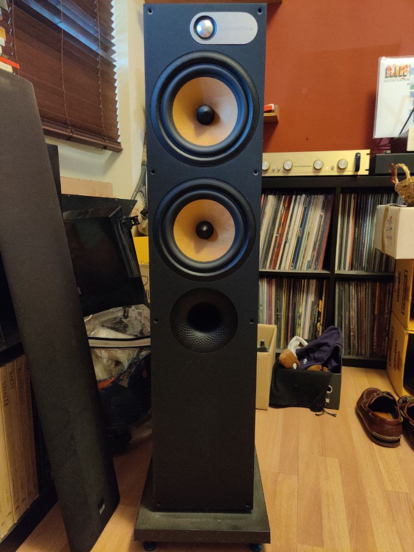 Bowers & Wilkins 684 Floorstanding Speakers, Audio, Soundbars, Speakers