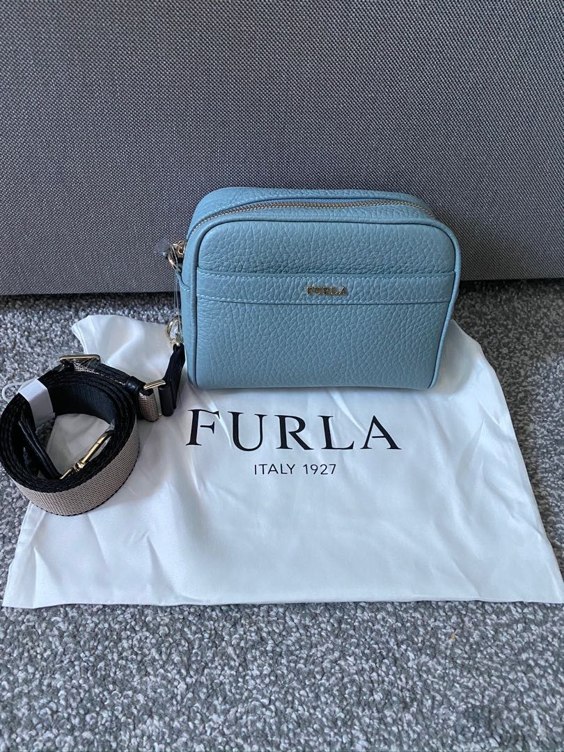 Furla Viva Mini Pochette, Barang Mewah, Tas & Dompet di Carousell