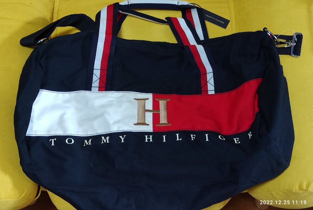 Brand NEW Tommy Hilfiger gym duffle travel bag, Men's Fashion, Bags