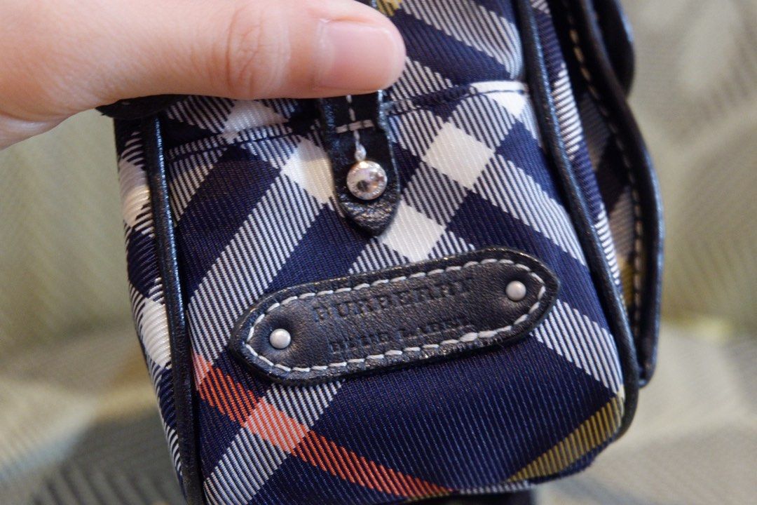 Burberry Camera Bag Blue Label Japan (Category: Cross-body Bags) located in Iloilo. Submitted by chringgg (Listing ID 1205248132, Image 3). Description: •bought from a thrift shop in japan last month •AUTHENTIC — i dont use fakes •mint-excellent condition •no flaws to mention bought ¥35000 (around 17500 pesos) selling only 15000 price slightly negotiable but if you lowball i will not reply 😄.