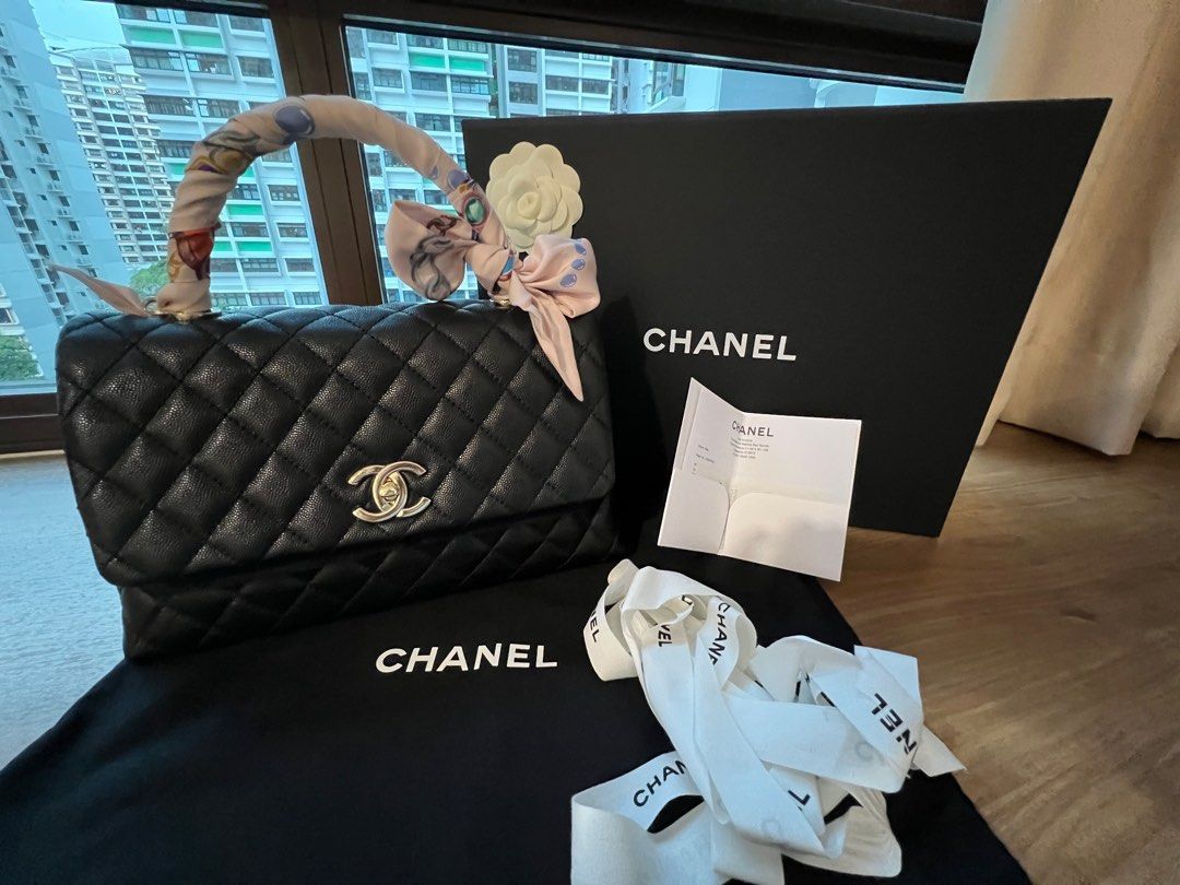 Chanel shop coco medium
