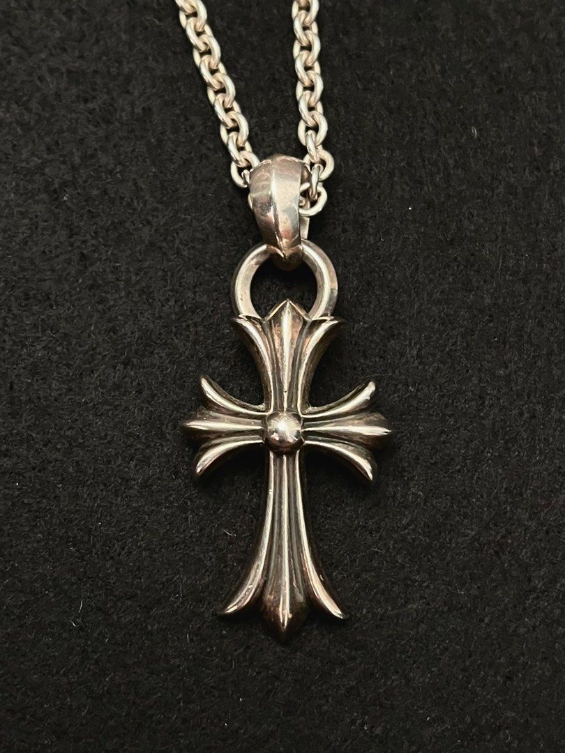 Chrome hearts pendant store