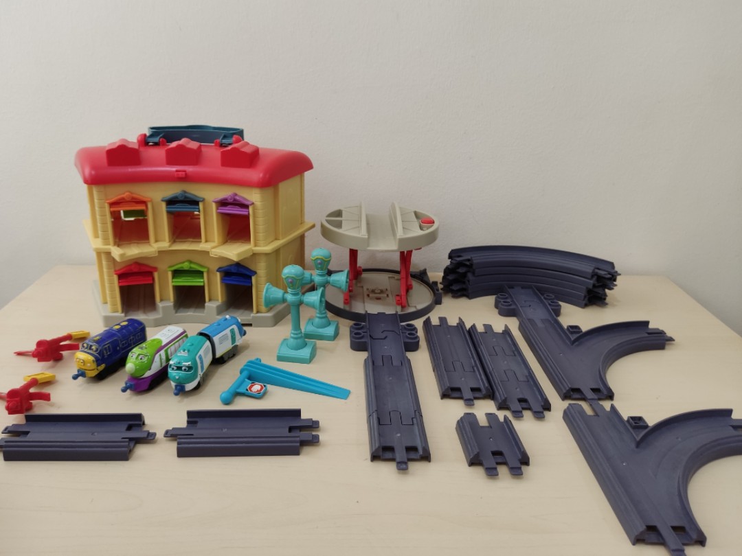 Chuggington Portable Double Decker Roundhouse Tomy StackTrack