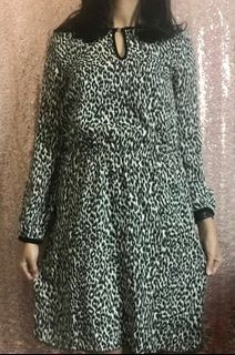 Dress Zara Lengan Panjang Motif Leopard