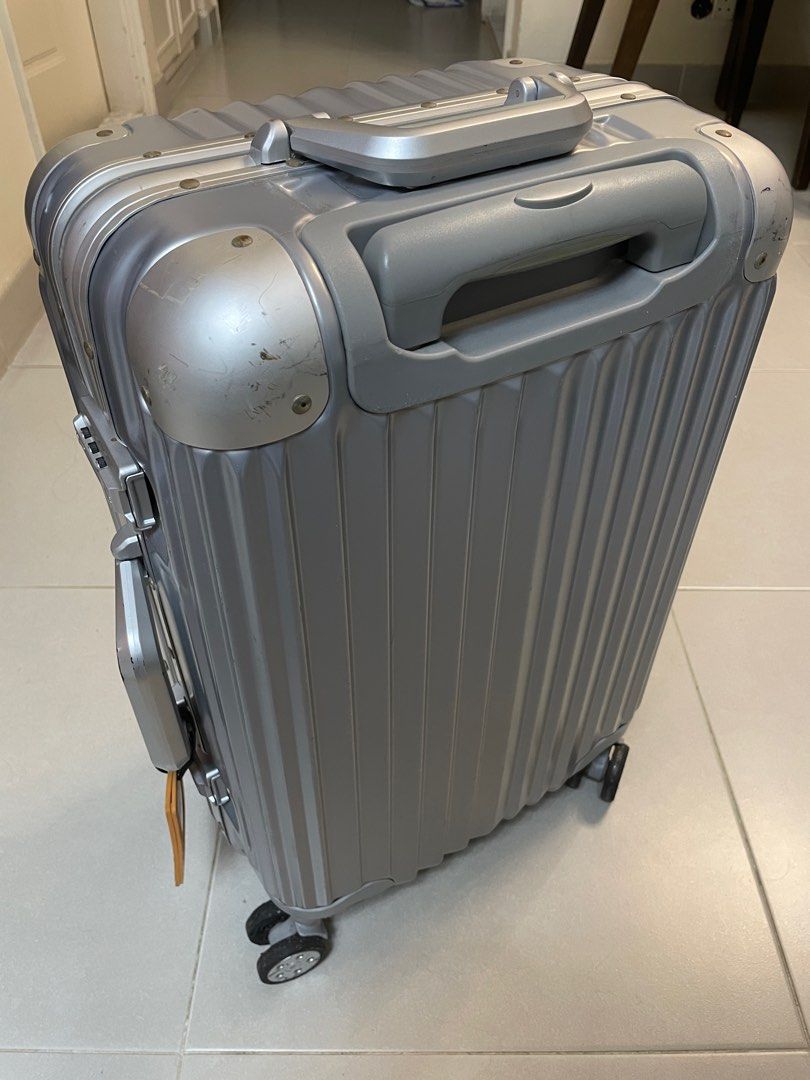 Dunlop 22 outlet inch suitcase