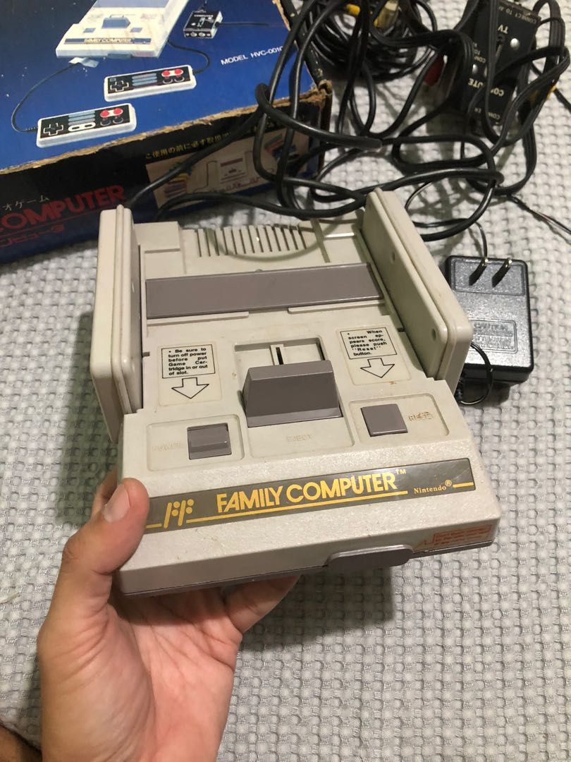 Family computer gray repro and play z famicom set, Video